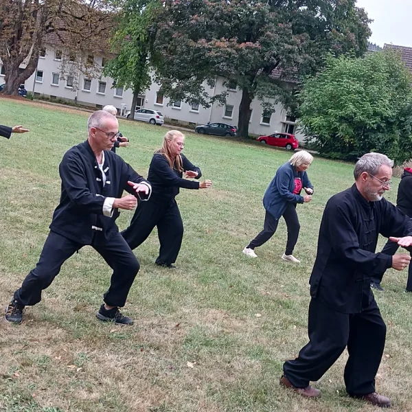 web Lichterlauf 2026 25-llw-tai-chi-1 web Lichterlauf 2026 25-llw-tai-chi-1